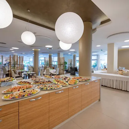 Otel Laguna Park 4superior 4*