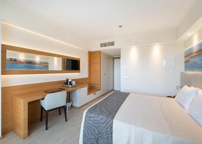 Laguna Park 4superior Otel