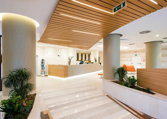 Otel Laguna Park 4superior 4*