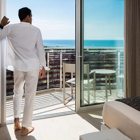 Laguna Park 4superior Отель