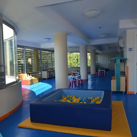 Laguna Park 4superior Отель