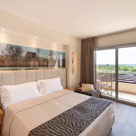 Laguna Park 4superior Отель