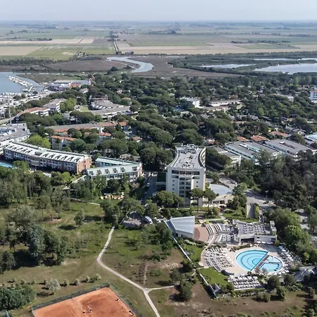 Отель Laguna Park 4superior Бибионе
