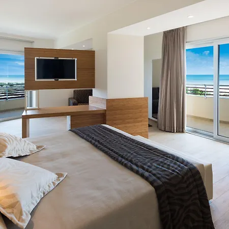 Laguna Park 4superior Отель 4*