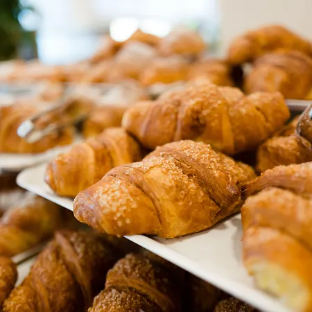 Отель Laguna Park 4superior 4*