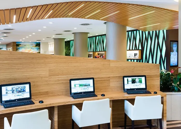 Laguna Park 4superior Отель 4*