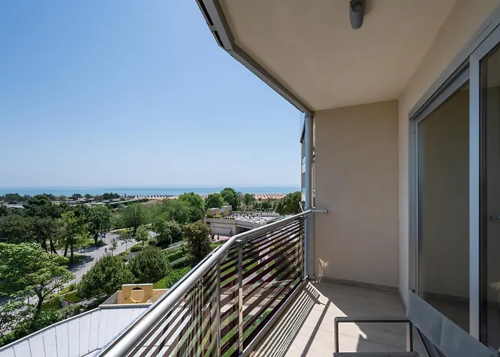 Laguna Park 4superior Отель 4*